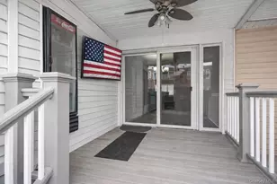 11 W Hitchcock Ave, Floral Park, NY 11001 - Photo 28