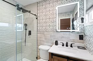 11 W Hitchcock Ave, Floral Park, NY 11001 - Photo 12