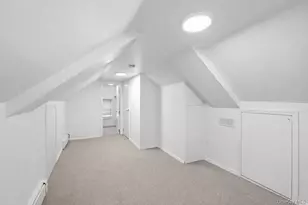 11 W Hitchcock Ave, Floral Park, NY 11001 - Photo 22