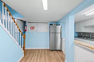 11 W Hitchcock Ave, Floral Park, NY 11001 - Photo 24