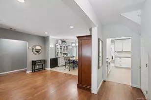 11 W Hitchcock Ave, Floral Park, NY 11001 - Photo 2