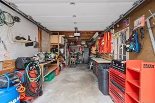 11 W Hitchcock Ave, Floral Park, NY 11001 - Photo 34