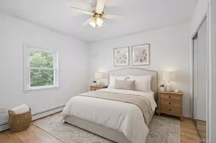 11 W Hitchcock Ave, Floral Park, NY 11001 - Photo 20