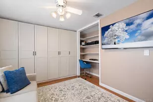 11 W Hitchcock Ave, Floral Park, NY 11001 - Photo 14