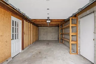 11 W Hitchcock Avenue, Floral Park, NY 11001 - Photo 32