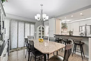 11 W Hitchcock Ave, Floral Park, NY 11001 - Photo 6