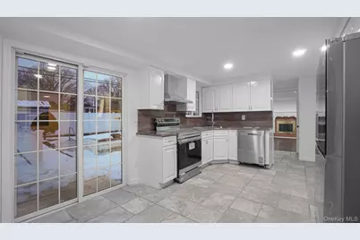 35 John Street, Port Jefferson Station, NY 11776 - Photo 6