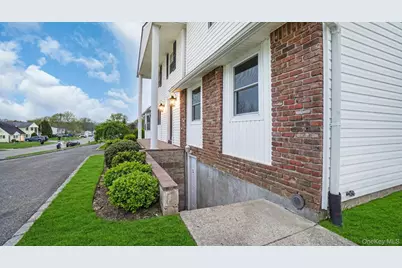 35 John Street, Port Jefferson Station, NY 11776 - Photo 16