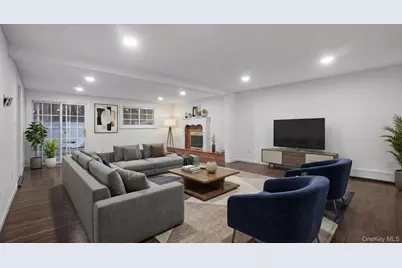 35 John Street, Port Jefferson Station, NY 11776 - Photo 10