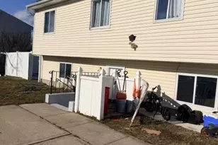 294 40th St, Copiague, NY 11726 - Photo 4