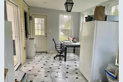 107 A Baker Hill Road, Great Neck, NY 11023 - Photo 4