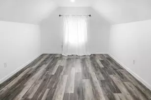 8 Myrtle Ave, Brentwood, NY 11717 - Photo 10