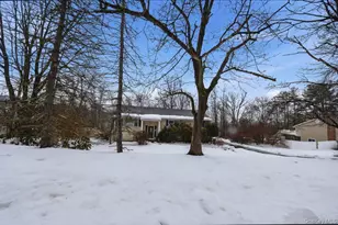 2327 Vista Ct, Yorktown Heights, NY 10598 - Photo 6