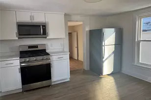 22 Regent St, Port Chester, NY 10573 - Photo 2