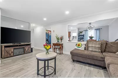 758 Stewart Avenue, Bethpage, NY 11714 - Photo 4