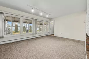 16 Starlight Ln, Levittown, NY 11756 - Photo 12