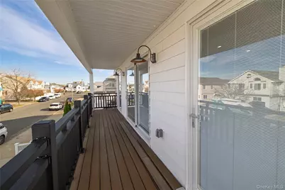 550 E Harrison Street, Long Beach, NY 11561 - Photo 6