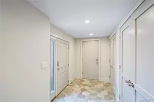 34 Wooleys Ln, Great Neck, NY 11023 - Photo 18