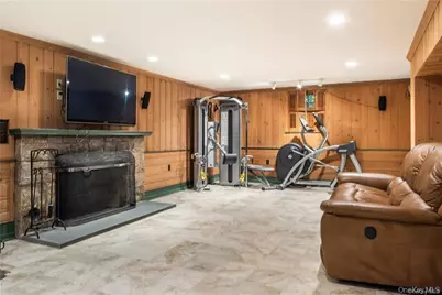 25 Jerome Avenue, New Rochelle, NY 10804 - Photo 18