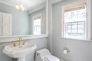 25 Jerome Ave, New Rochelle, NY 10804 - Photo 8