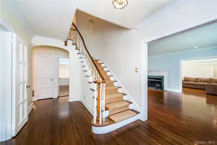 25 Jerome Ave, New Rochelle, NY 10804 - Photo 2