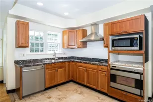 25 Jerome Ave, New Rochelle, NY 10804 - Photo 6