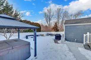 16 Magnolia Dr, Kings Park, NY 11754 - Photo 18