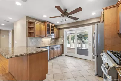 234 S Pershing Avenue, Bethpage, NY 11714 - Photo 10