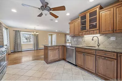 234 S Pershing Avenue, Bethpage, NY 11714 - Photo 12