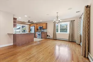 234 S Pershing Ave, Bethpage, NY 11714 - Photo 6