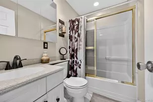 148 Malts Ave, West Islip, NY 11795 - Photo 20