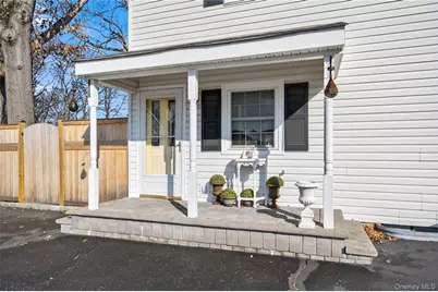 148 Malts Avenue, West Islip, NY 11795 - Photo 30