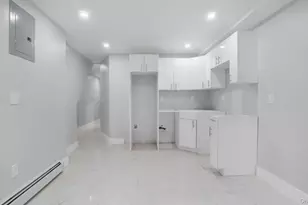 506 E 183rd St, Bronx, NY 10458 - Photo 16