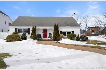 1 Central Avenue, Amityville, NY 11701 - Photo 40