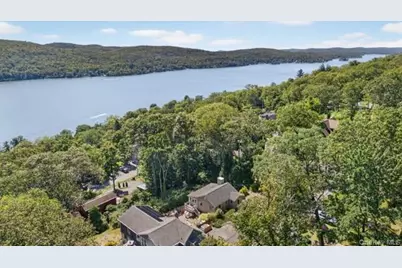 6 Deer Trail N, Greenwood Lake, NY 10925 - Photo 2