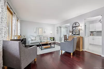 409 Country Club Lane, Pomona, NY 10970 - Photo 4