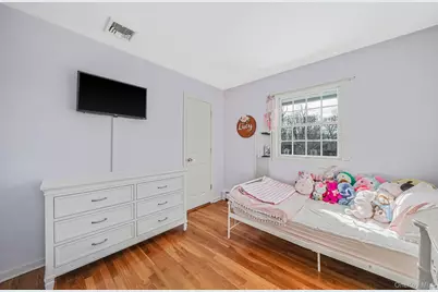 109 Quaker Path, Stony Brook, NY 11790 - Photo 22