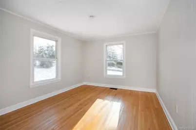 13 Robert Road, Poughkeepsie, NY 12603 - Photo 12