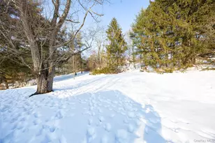 13 Robert Rd, Poughkeepsie, NY 12603 - Photo 24