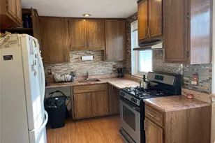 58-28 251st St, Little Neck, NY 11362 - Photo 4