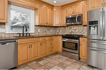 49 N Chatsworth Avenue, Larchmont, NY 10538 - Photo 14