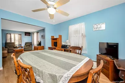 8 Carmans Court, Farmingdale, NY 11735 - Photo 8