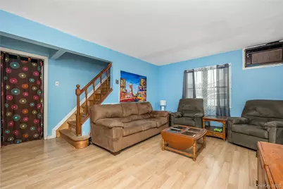 8 Carmans Court, Farmingdale, NY 11735 - Photo 6