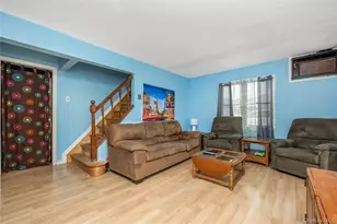 8 Carman's Ct, Farmingdale, NY 11735 - Photo 6