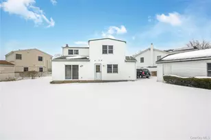 8 Carman's Ct, Farmingdale, NY 11735 - Photo 12