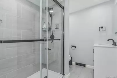 30 Echo Lane, Levittown, NY 11756 - Photo 18