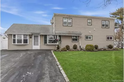 30 Echo Lane, Levittown, NY 11756 - Photo 2