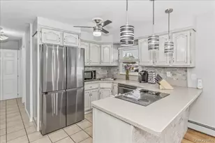 30 Echo Ln, Levittown, NY 11756 - Photo 12