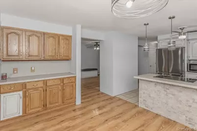 30 Echo Lane, Levittown, NY 11756 - Photo 14