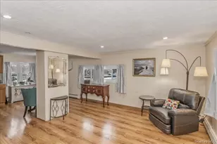 30 Echo Ln, Levittown, NY 11756 - Photo 24